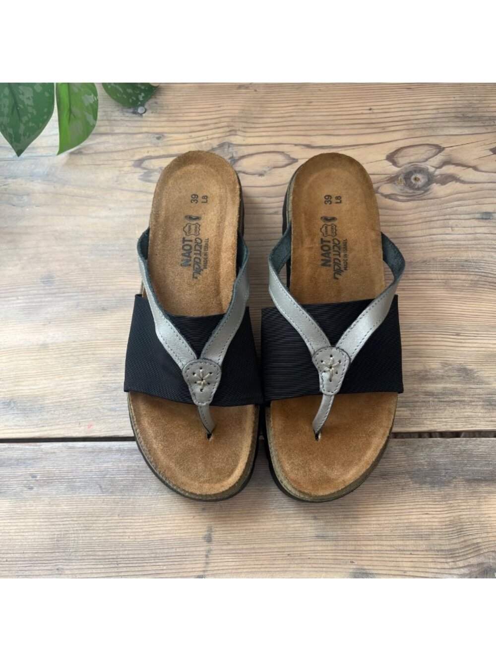 Naot Penelope Sandals Womens 39(8.5)  Silver Black Fabric Cork Footbed Comfort